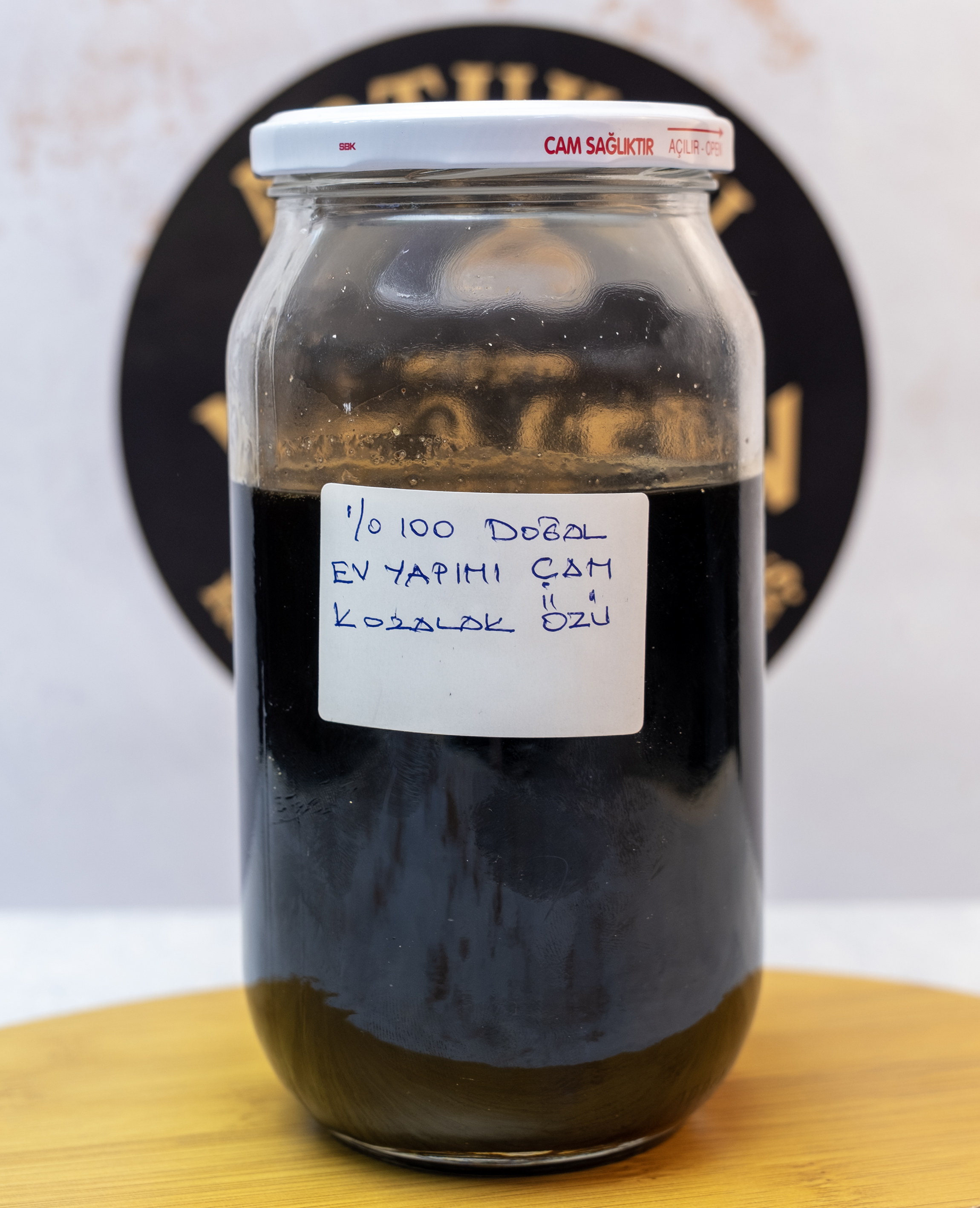 Ev Yapımı Çam Kozalak Özü (1 Lt.)