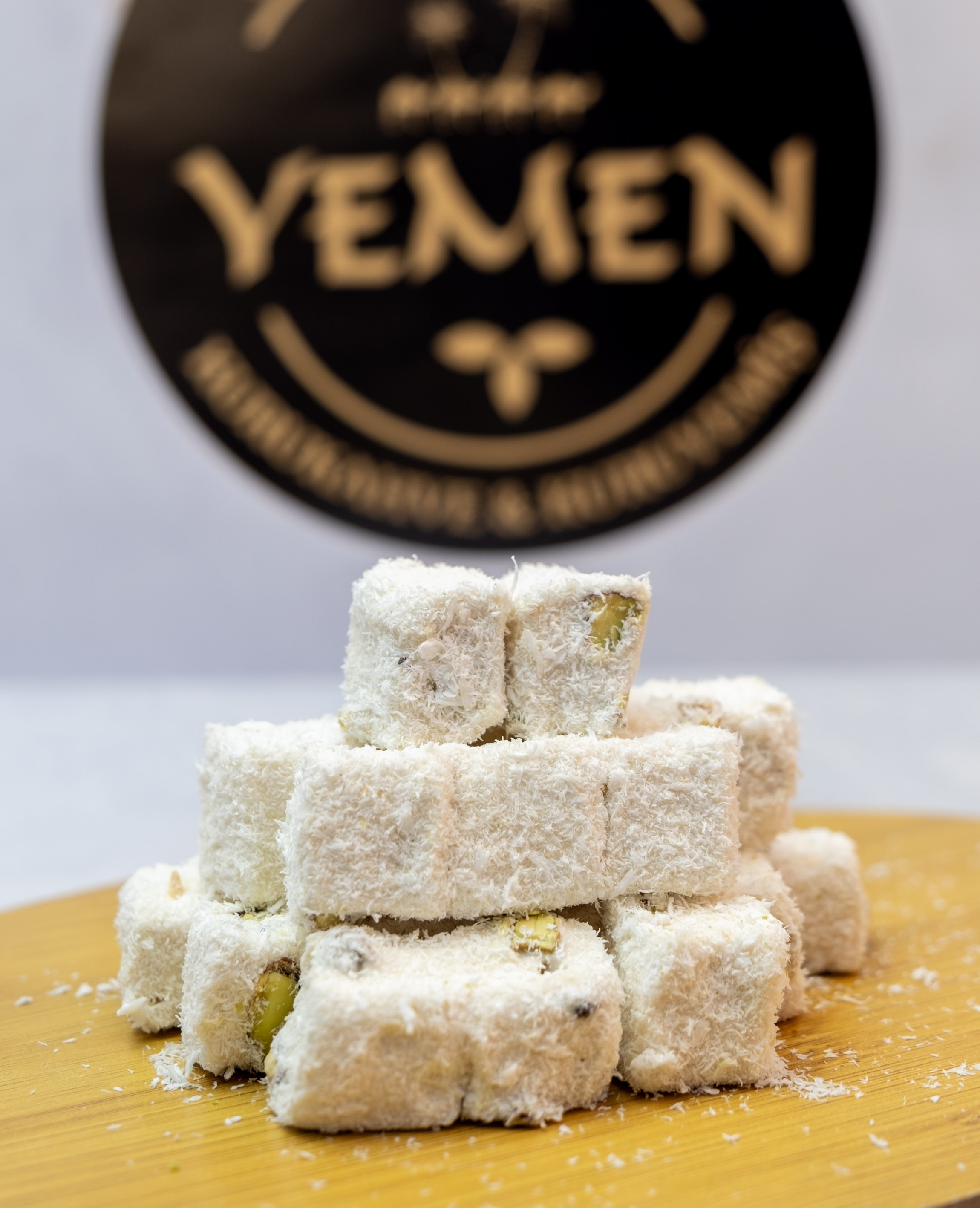 Sütlü Antep Fıstıklı Çifte Kavrulmuş Kuş Lokumu