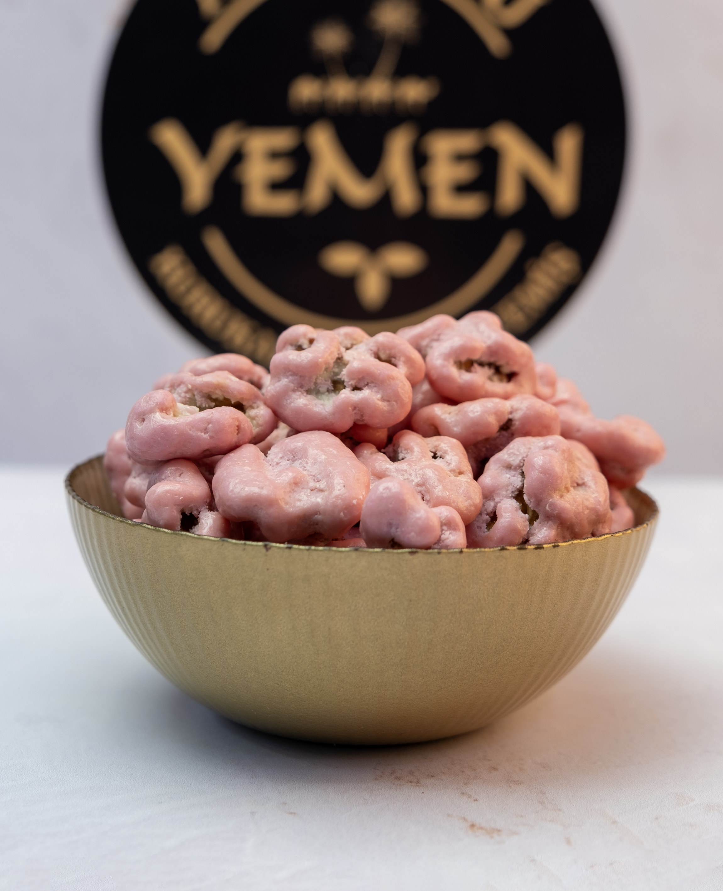 Çilek Kaplı Kelebek Ceviz Draje